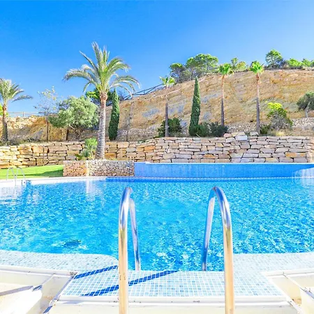 Apartment Highrise With Amazing Sea Views *
