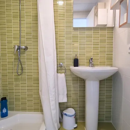 Highrise With Amazing Sea Views Apartment *