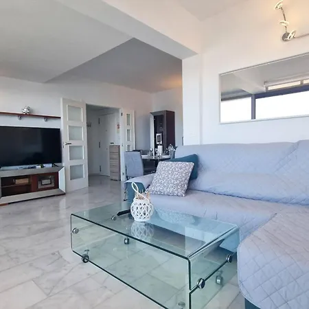 Highrise With Amazing Sea Views *