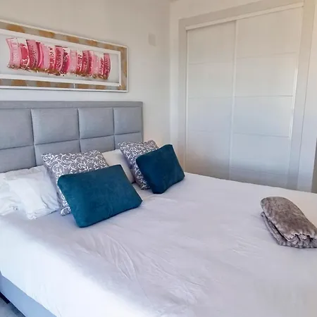 Apartment Highrise With Amazing Sea Views